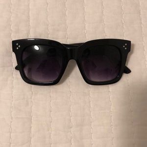 Black Square Sunglasses